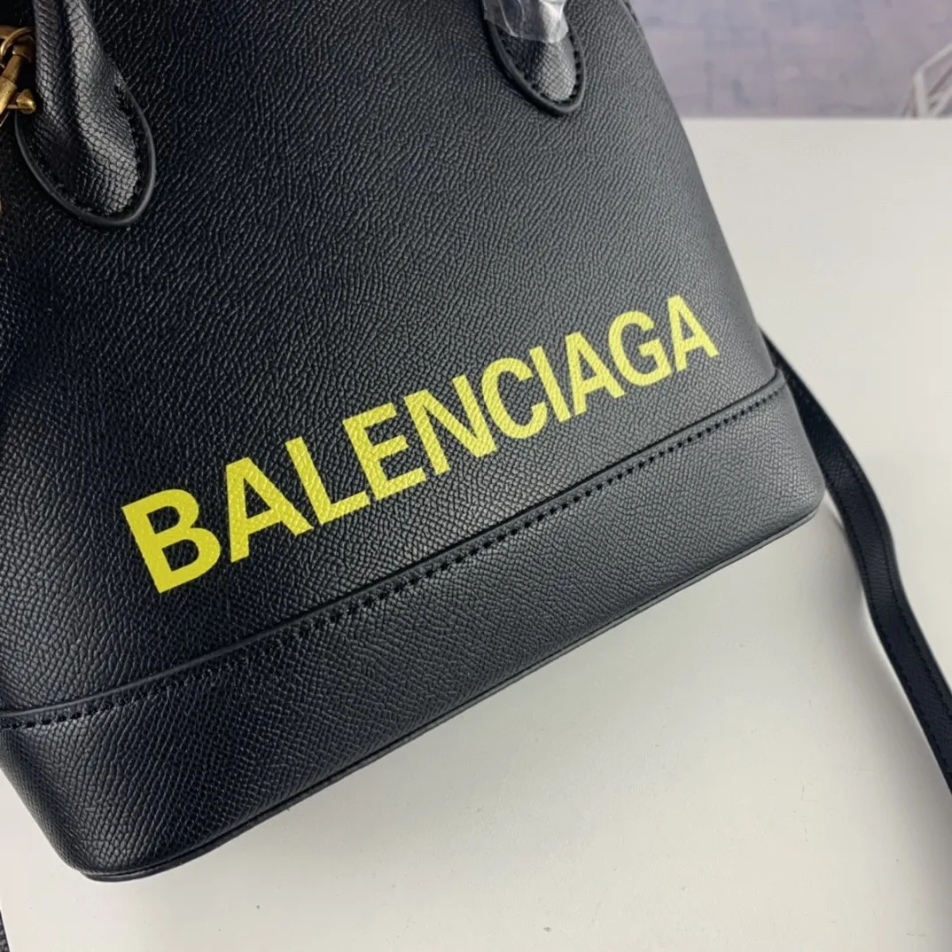 All categories Balenciaga Women's Bags (Balenciaga) Balenciaga, 6677