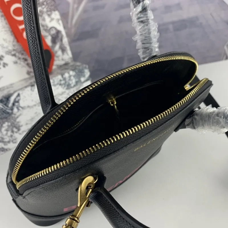 All categories Balenciaga Women's Bags (Balenciaga) Balenciaga, 6677