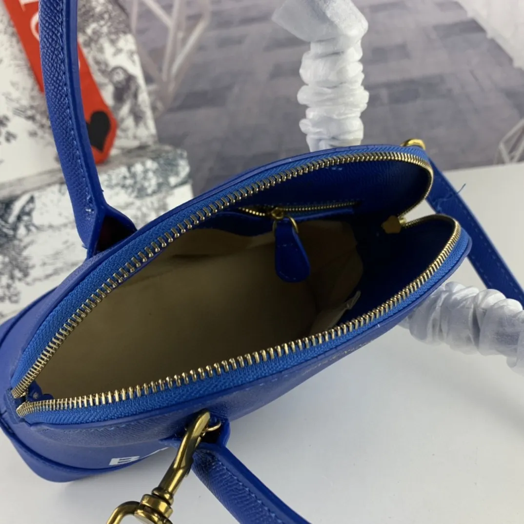 All categories Balenciaga Women's Bags (Balenciaga) Balenciaga, 6677