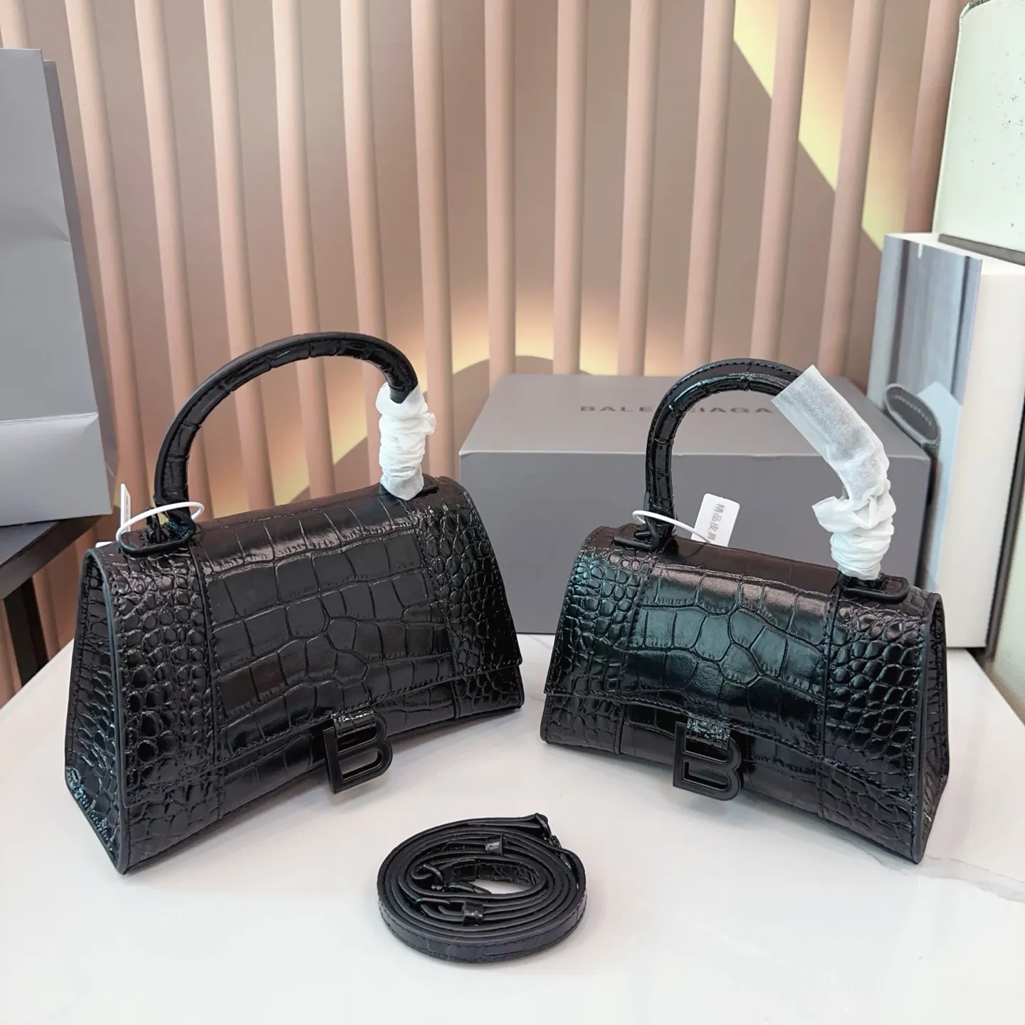 All Categories Official Website "Brand Women's Bags" Women's Bags 💙 BALENCIAGA 2026 New BALENCIAGA Crossbody Bag