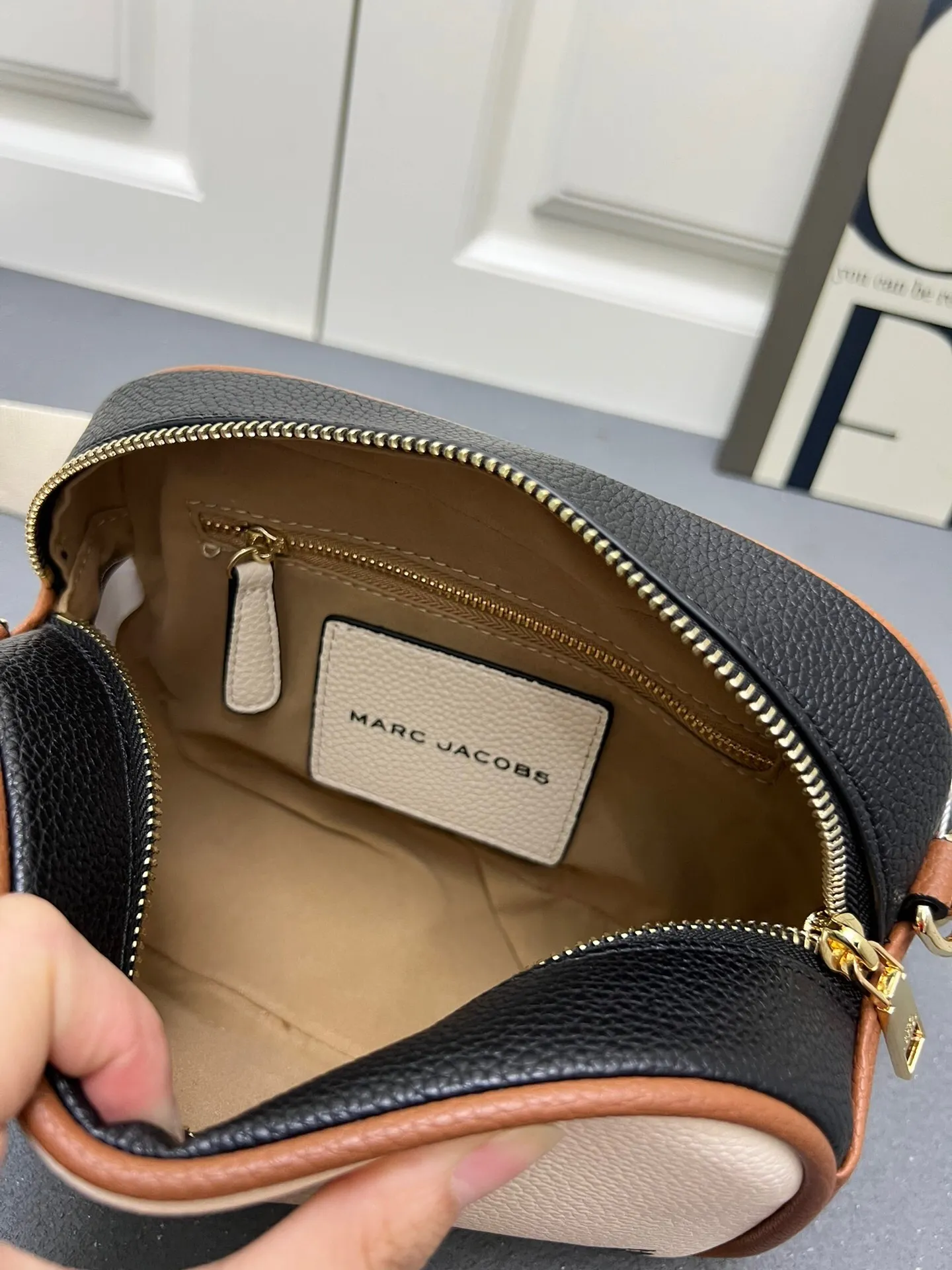 All Categories Official Website "Brand Women's Bags" Women's Bags 💙 BALENCIAGA 2025 New Balenciaga Crossbody Bag