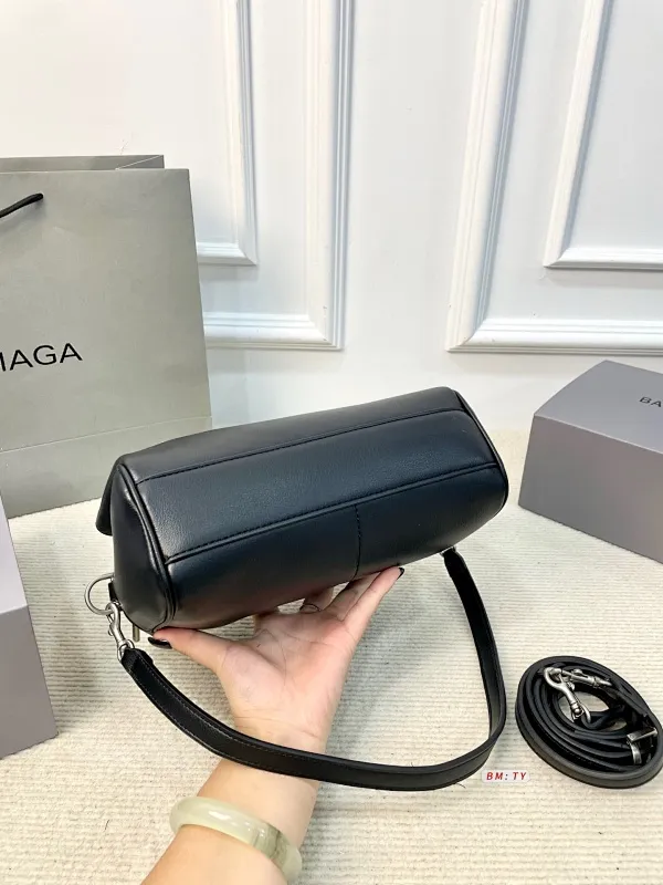 All Categories Official Website "Brand Women's Bags" Women's Bags 💙 BALENCIAGA 2025 New Balenciaga Crossbody Bag