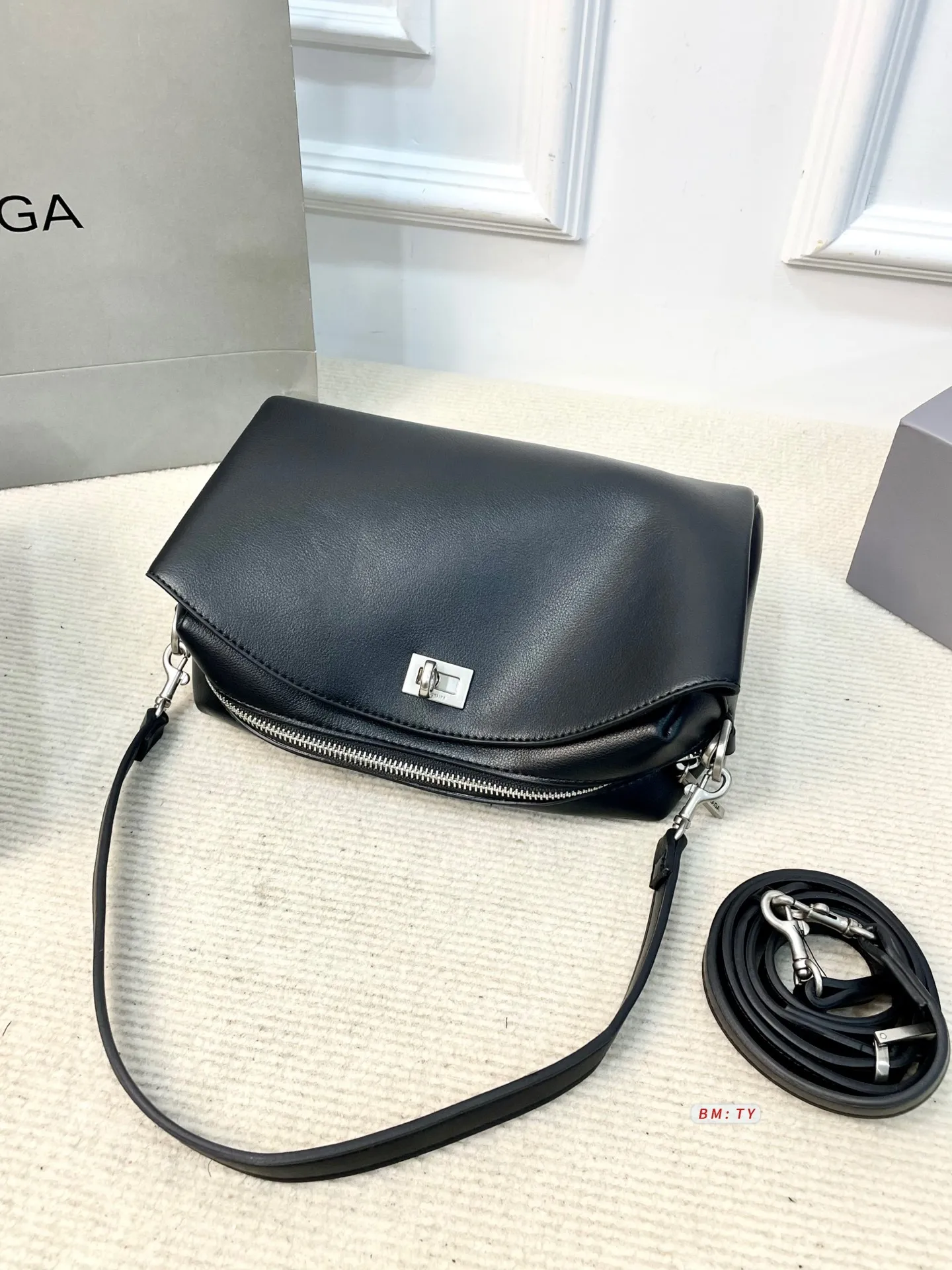 All Categories Official Website "Brand Women's Bags" Women's Bags 💙 BALENCIAGA 2025 New Balenciaga Crossbody Bag