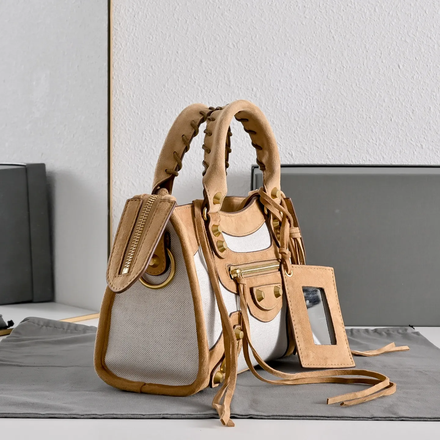 All categories Balenciaga Women's Bags (Balenciaga) Balenciaga 2423