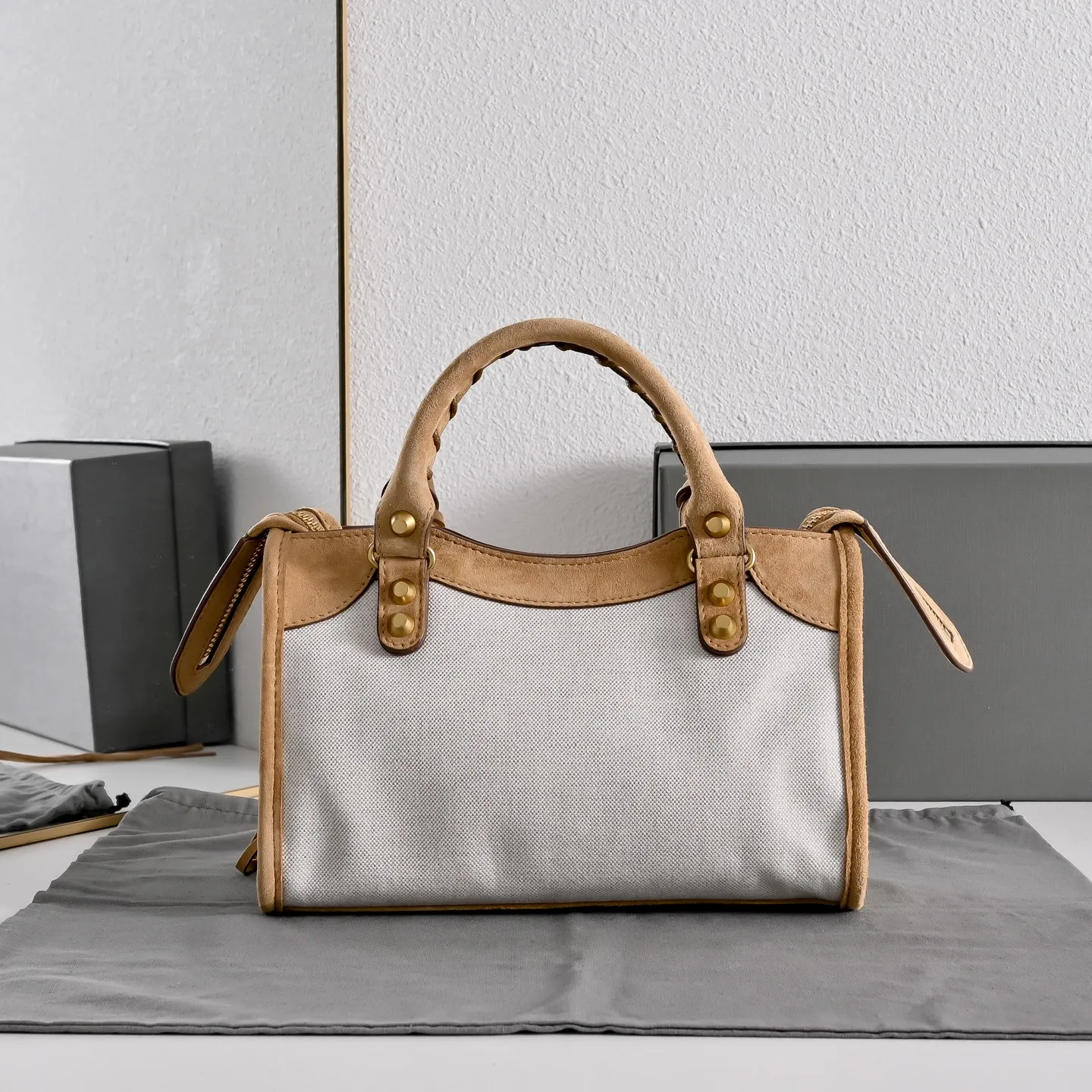 All categories Balenciaga Women's Bags (Balenciaga) Balenciaga 2423