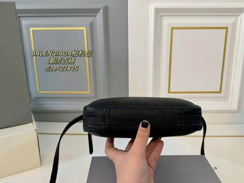 All Categories Official Website "Brand Women's Bags" Women's Bags 💙 BALENCIAGA 2024 Official Website New Balenciaga Crossbody Bag