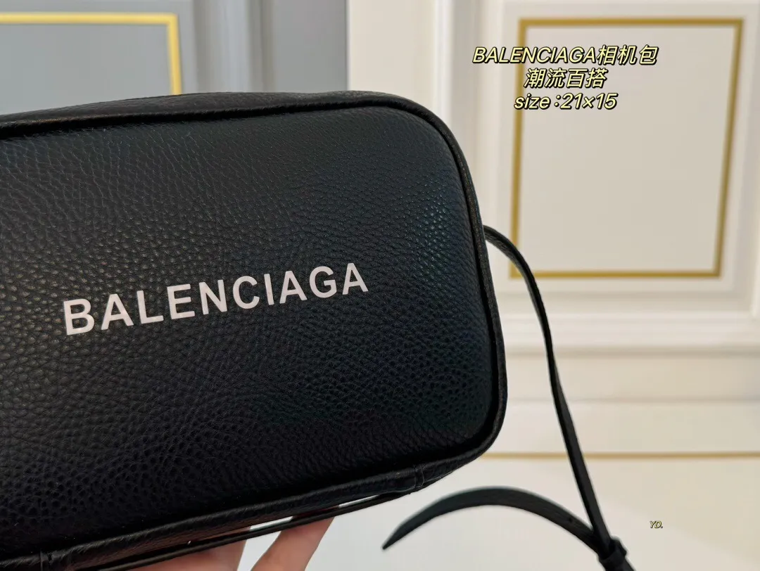 All Categories Official Website "Brand Women's Bags" Women's Bags 💙 BALENCIAGA 2024 Official Website New Balenciaga Crossbody Bag
