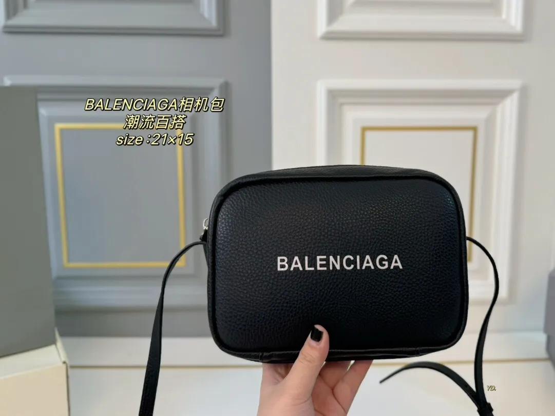 All Categories Official Website "Brand Women's Bags" Women's Bags 💙 BALENCIAGA 2024 Official Website New Balenciaga Crossbody Bag
