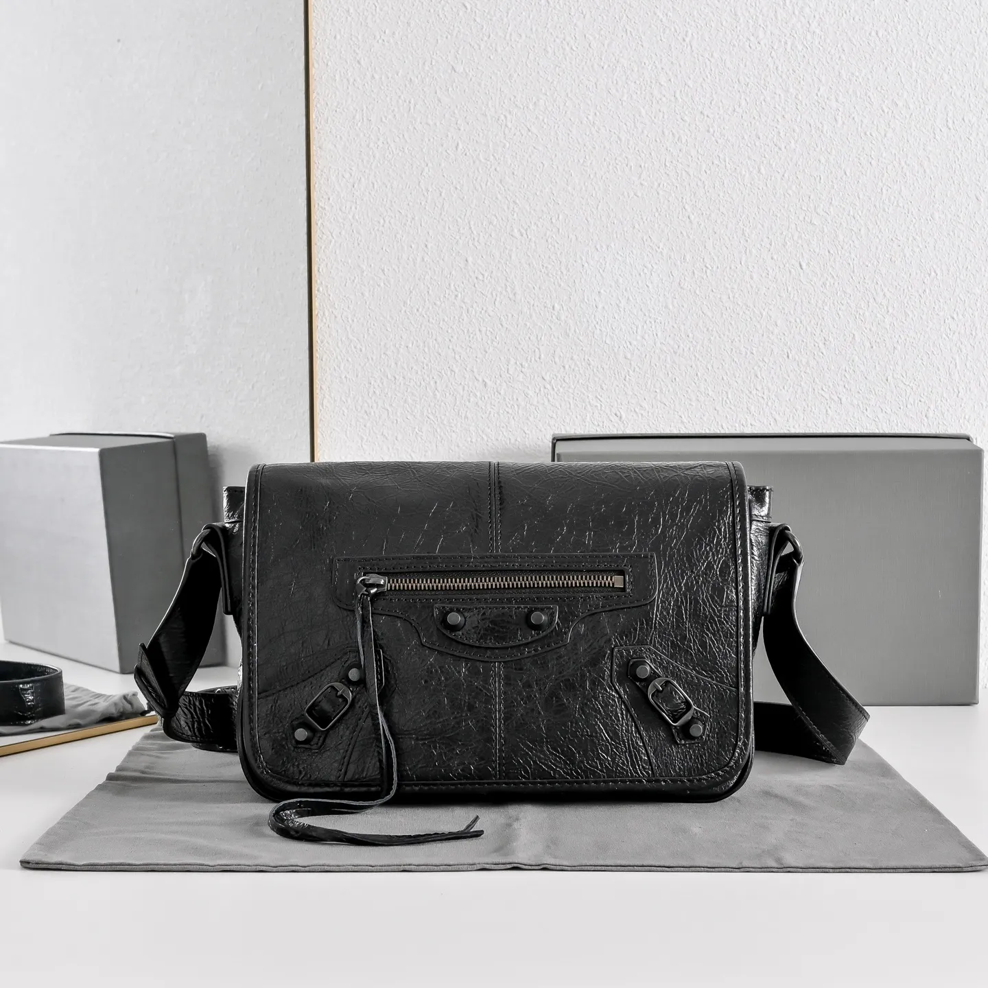 All Categories Balenciaga Women's Bags (Balenciaga) Balenciaga 1231