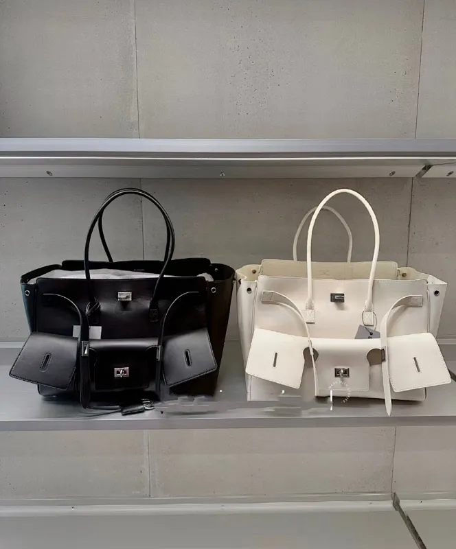 All categories Balenciaga Women's Bags (Balenciaga) Balenciaga 2528