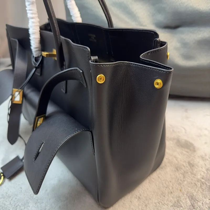 All categories Balenciaga Women's Bags (Balenciaga) Balenciaga 2528