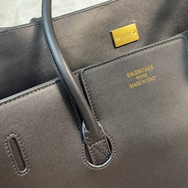 All categories Balenciaga Women's Bags (Balenciaga) Balenciaga 2528