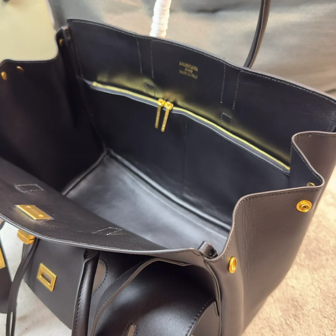 All categories Balenciaga Women's Bags (Balenciaga) Balenciaga 2528
