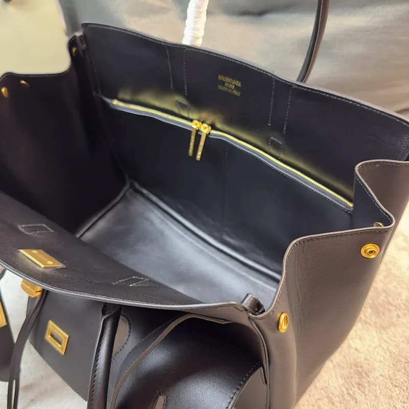 All categories Balenciaga Women's Bags (Balenciaga) Balenciaga 2528