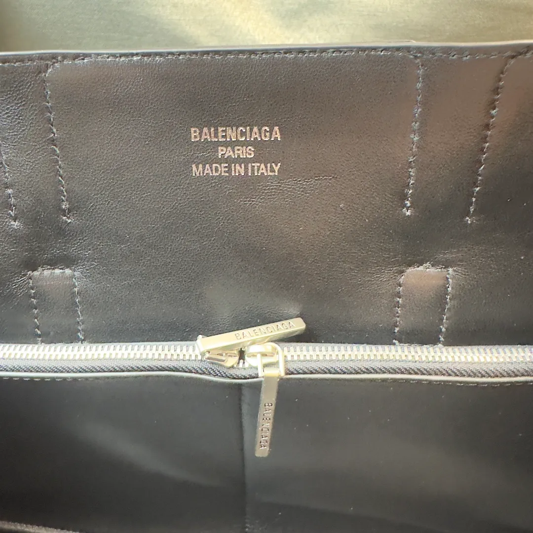 All categories Balenciaga Women's Bags (Balenciaga) Balenciaga 2528