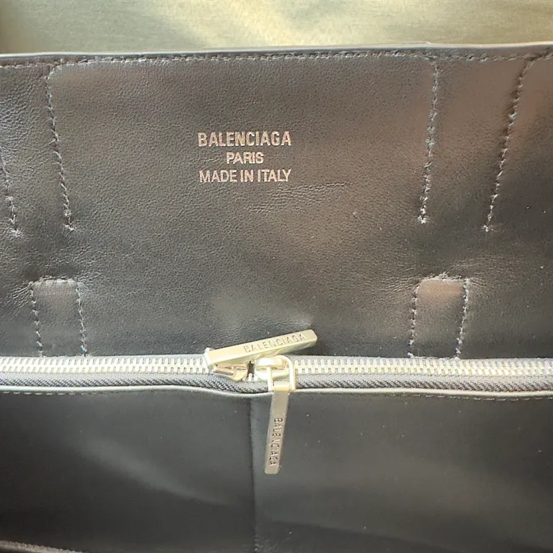 All categories Balenciaga Women's Bags (Balenciaga) Balenciaga 2528
