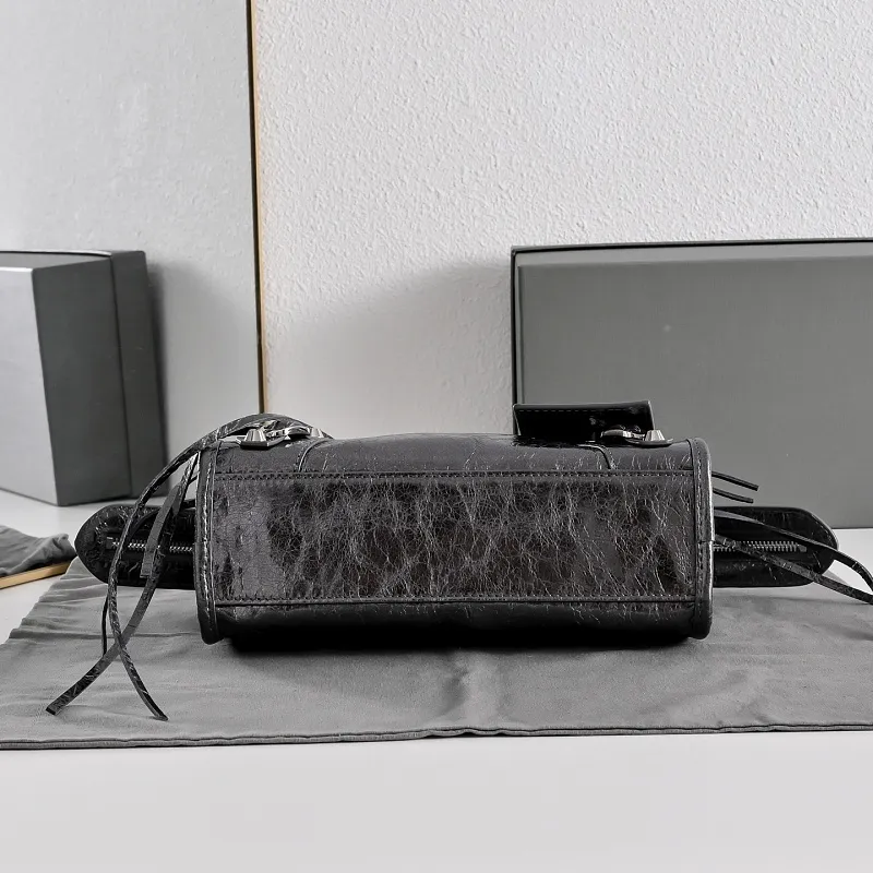 All Categories Balenciaga Women's Bags (Balenciaga) Balenciaga 2424