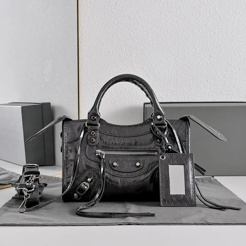All Categories Balenciaga Women's Bags (Balenciaga) Balenciaga 2424