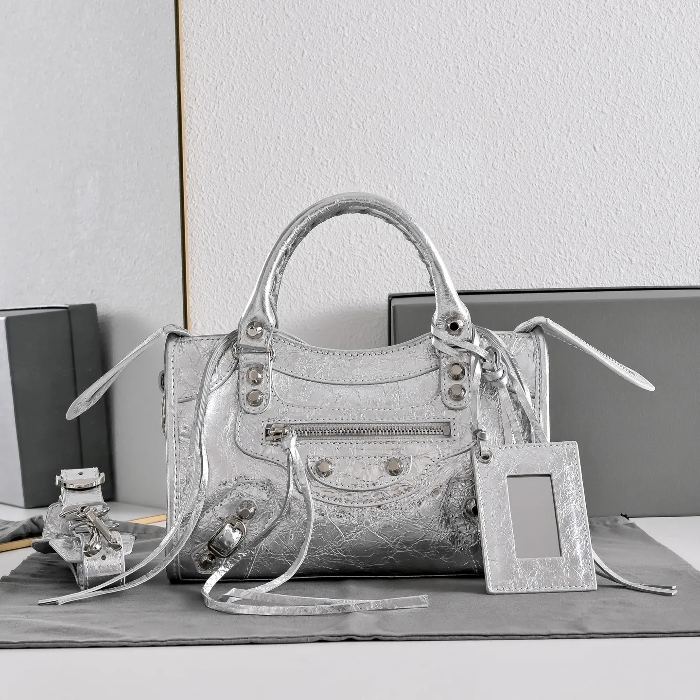 All Categories Balenciaga Women's Bags (Balenciaga) Balenciaga 2424