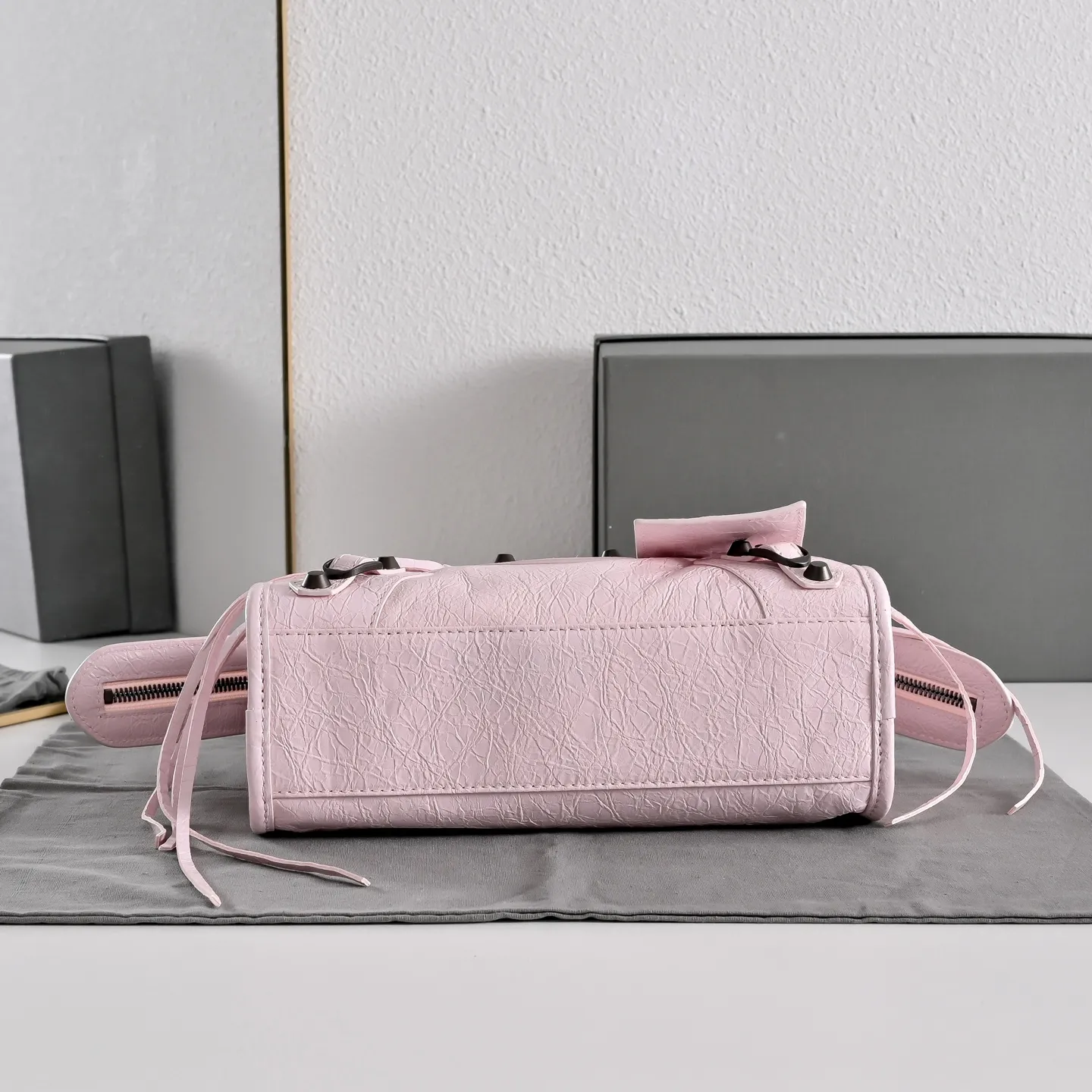 All Categories Balenciaga Women's Bags (Balenciaga) Balenciaga 2424