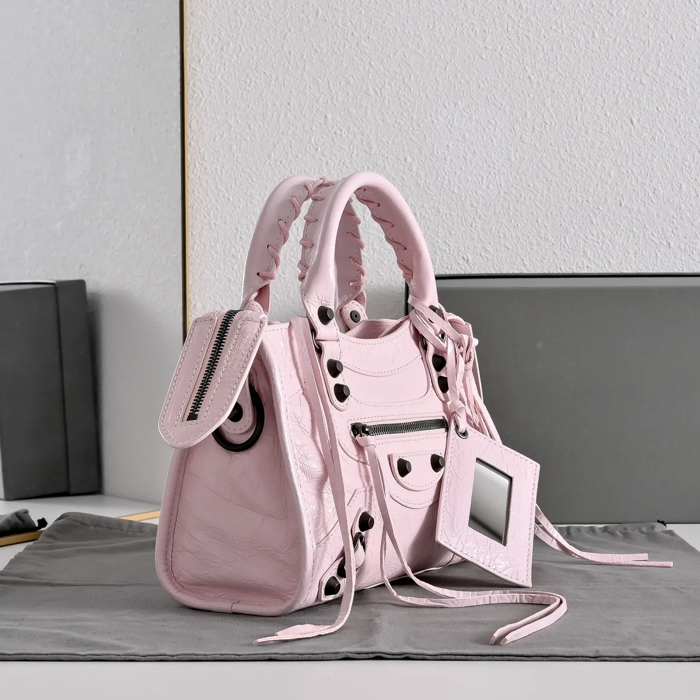 All Categories Balenciaga Women's Bags (Balenciaga) Balenciaga 2424