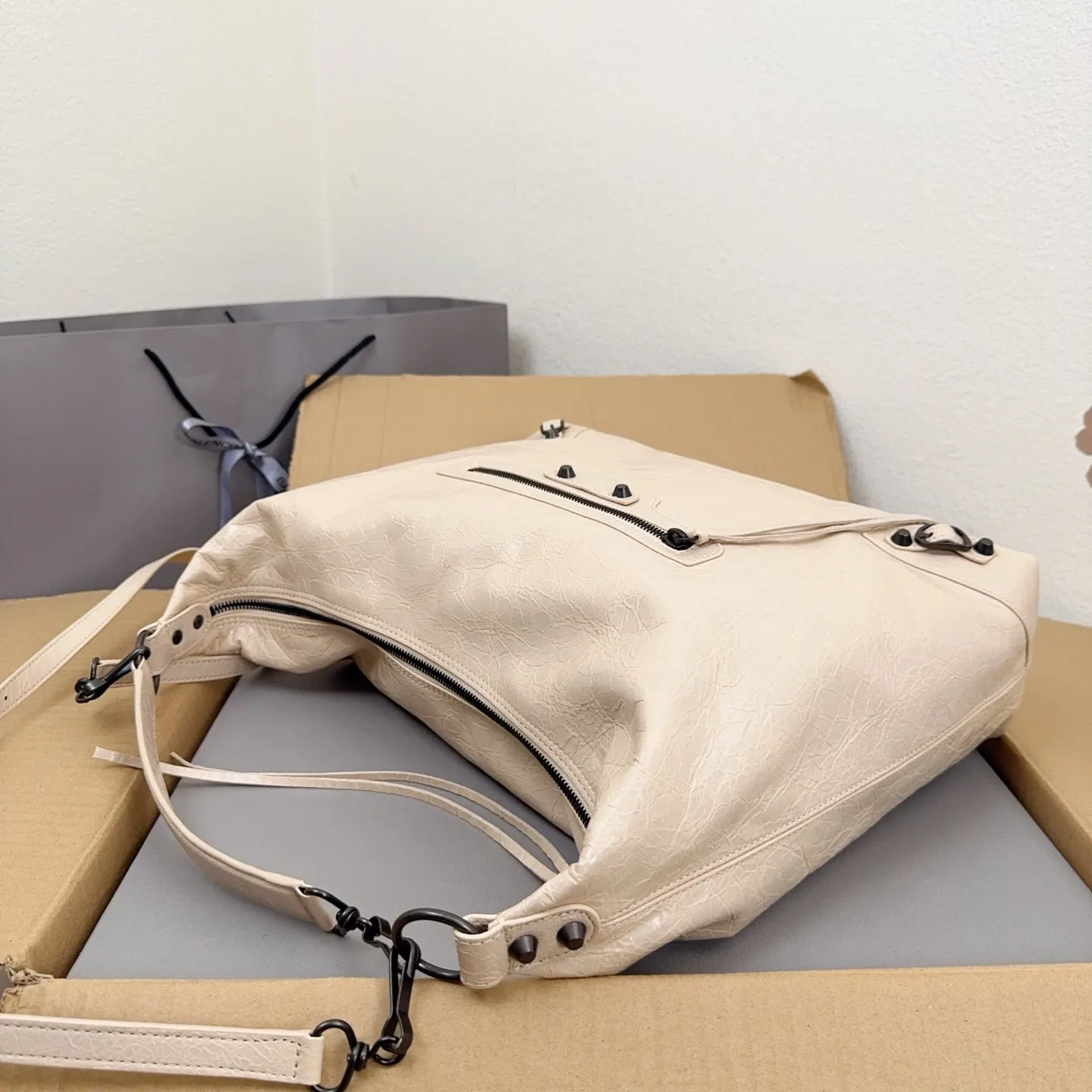 All Categories Balenciaga Women's Bags (Balenciaga) Balenciaga Original Order 2192