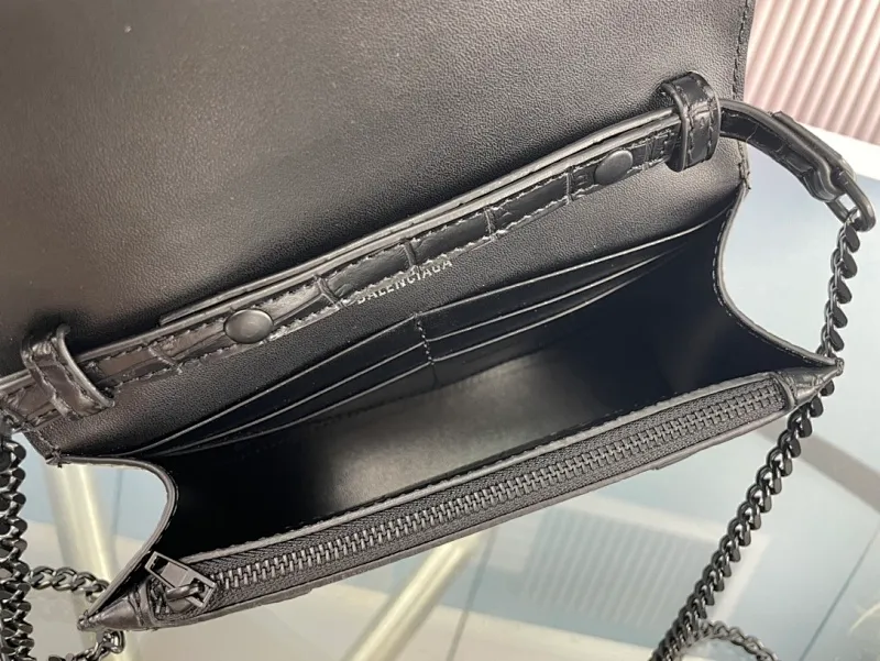 All categories Official website "Brand Women's Bags" Women's Bags 💙 BALENCIAGA 2023 latest Balenciaga crossbody bag