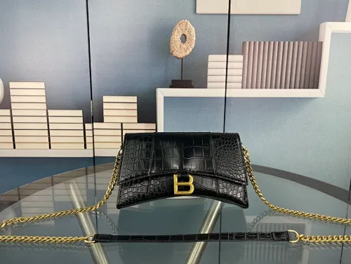 All categories Official website "Brand Women's Bags" Women's Bags 💙 BALENCIAGA 2023 latest Balenciaga crossbody bag