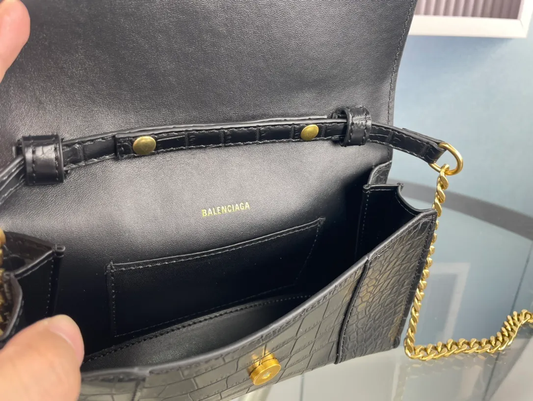 All categories Official website "Brand Women's Bags" Women's Bags 💙 BALENCIAGA 2023 latest Balenciaga crossbody bag