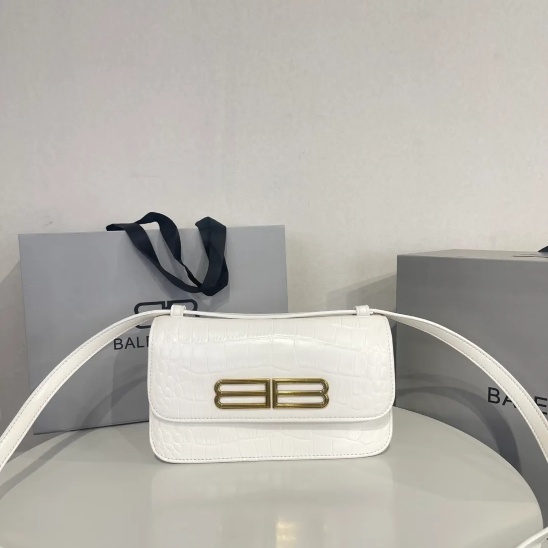 All categories Official website "Brand Women's Bags" Women's Bags 💙 BALENCIAGA 2022 Official New Balenciaga Crossbody Bag Wholesale 58001550 High Quality Size: 23.5-12.4-10.4CM