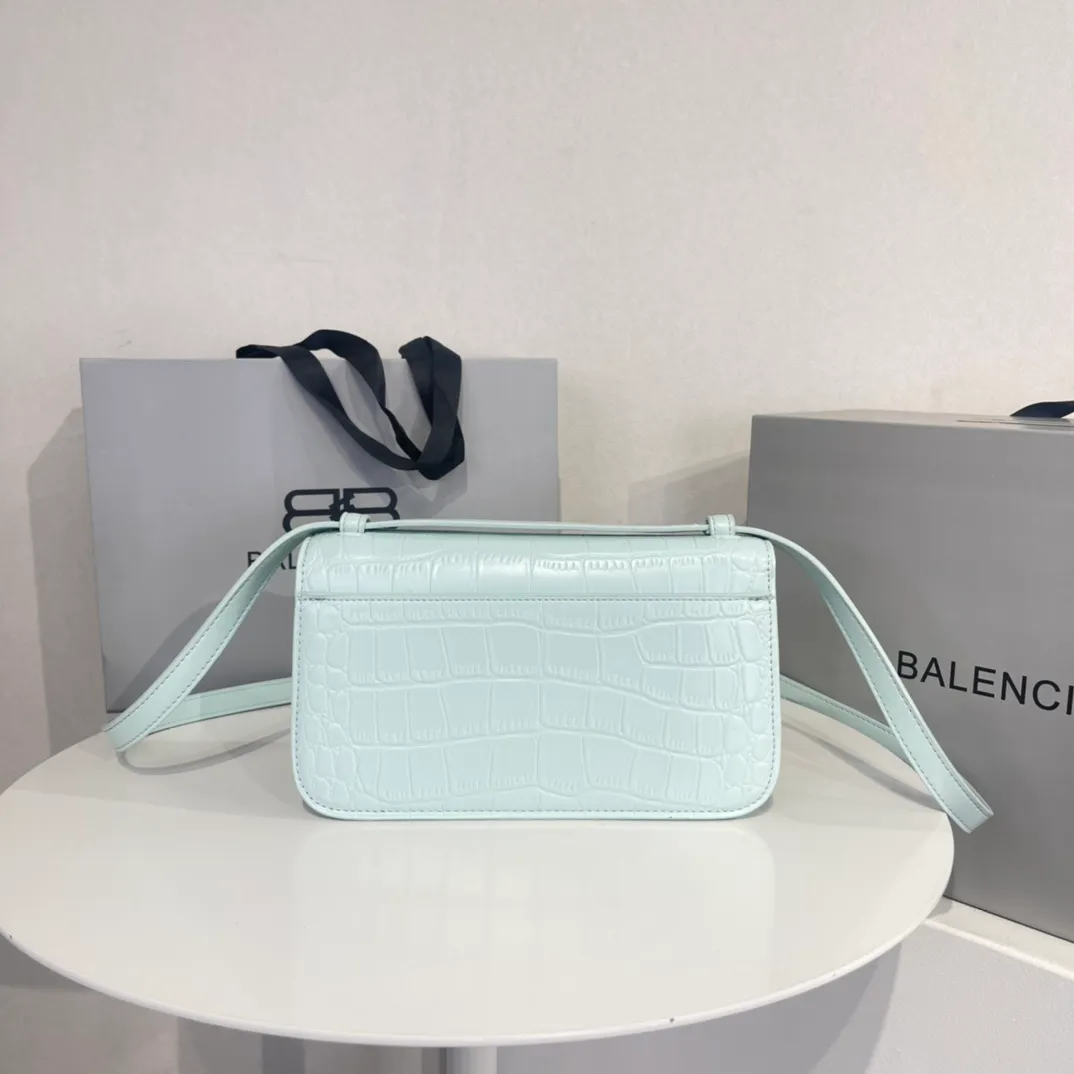 All categories Official website "Brand Women's Bags" Women's Bags 💙 BALENCIAGA 2022 Official New Balenciaga Crossbody Bag Wholesale 58001550 High Quality Size: 23.5-12.4-10.4CM