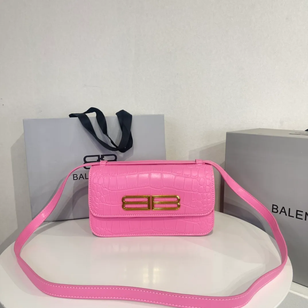 All categories Official website "Brand Women's Bags" Women's Bags 💙 BALENCIAGA 2022 Official New Balenciaga Crossbody Bag Wholesale 58001550 High Quality Size: 23.5-12.4-10.4CM