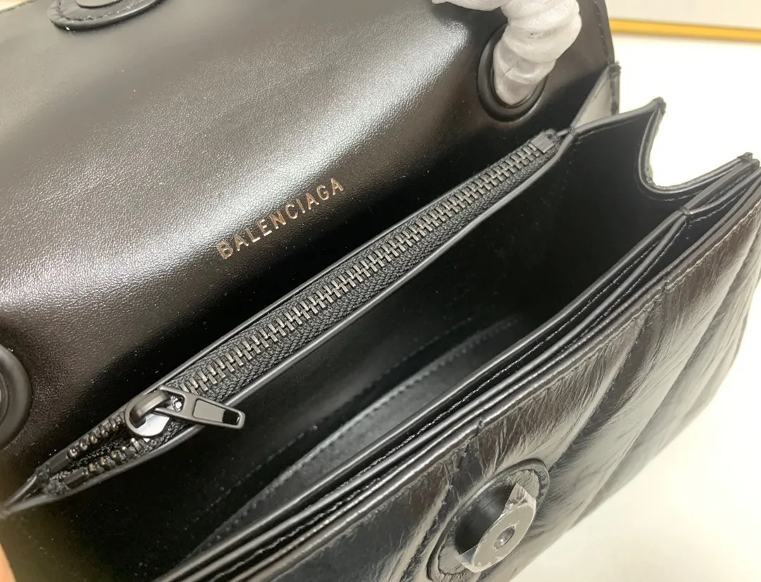 All categories Official website "Brand Women's Bags" Women's Bags 💙 BALENCIAGA 2023 latest Balenciaga crossbody bag