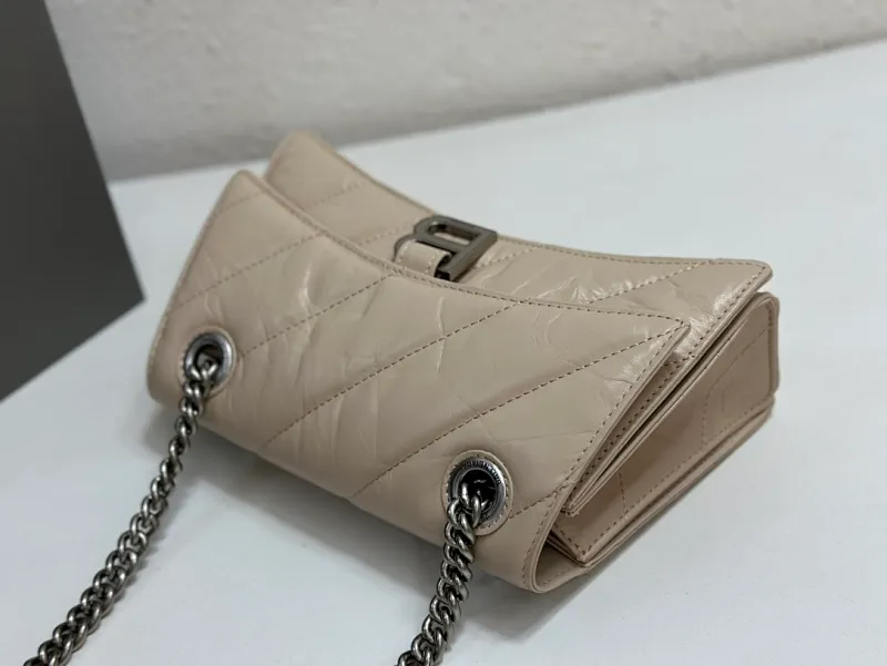All categories Official website "Brand Women's Bags" Women's Bags 💙 BALENCIAGA 2023 latest Balenciaga crossbody bag