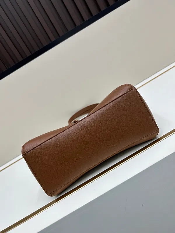 All Categories Balenciaga Women's Bags (Balenciaga) Balenciaga 6002