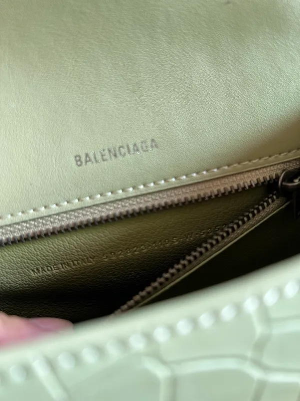 All Categories Official Website "Brand Women's Bags" Women's Bags 💙 BALENCIAGA 2026 New BALENCIAGA Crocodile Pattern Buckle Hourglass Bag