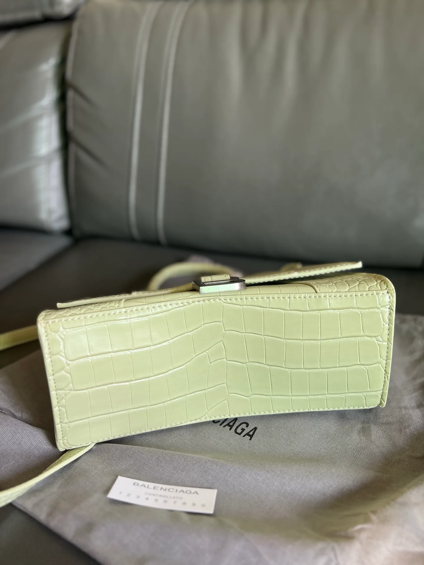 All Categories Official Website "Brand Women's Bags" Women's Bags 💙 BALENCIAGA 2026 New BALENCIAGA Crocodile Pattern Buckle Hourglass Bag