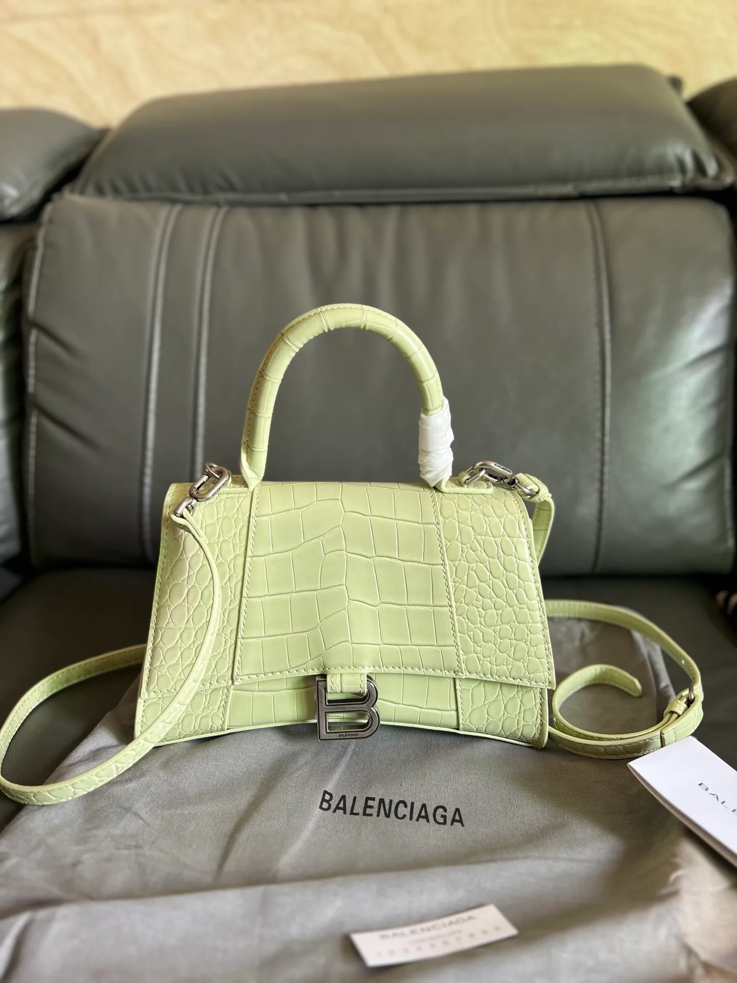All Categories Official Website "Brand Women's Bags" Women's Bags 💙 BALENCIAGA 2026 New BALENCIAGA Crocodile Pattern Buckle Hourglass Bag