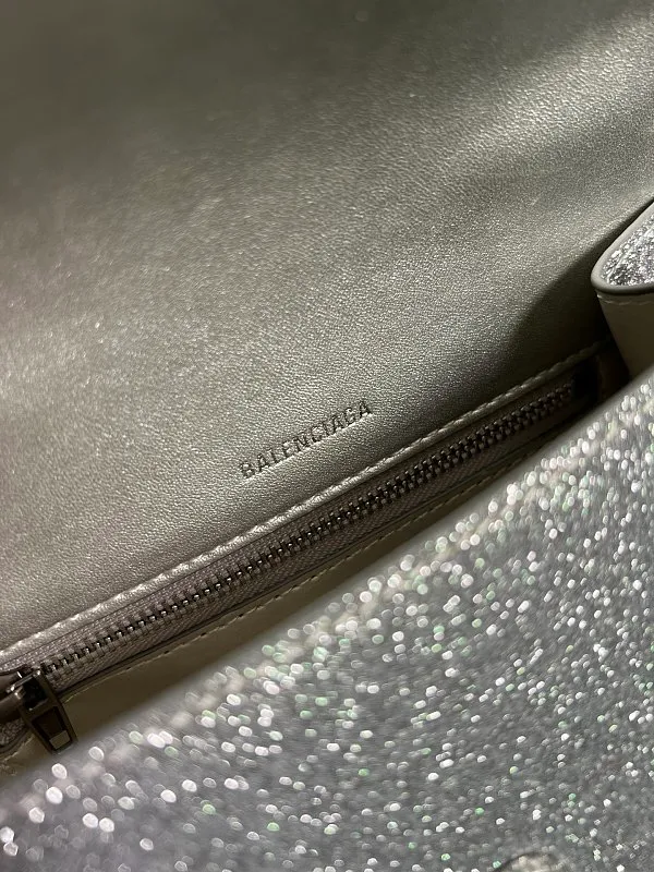 All Categories Official Website "Brand Women's Bags" Women's Bags 💙 BALENCIAGA 2026 New BALENCIAGA Crocodile Pattern Buckle Hourglass Bag