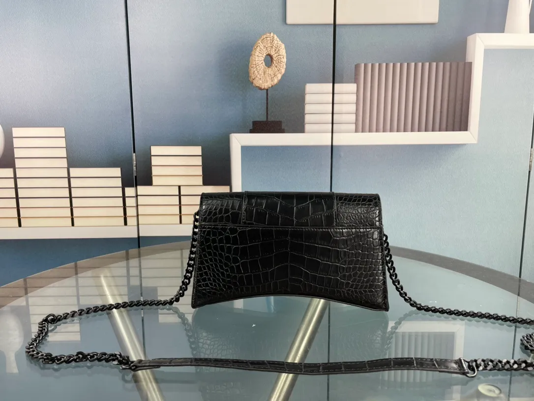 All categories Official website "Brand Women's Bags" Women's Bags 💙 BALENCIAGA 2023 latest Balenciaga crossbody bag