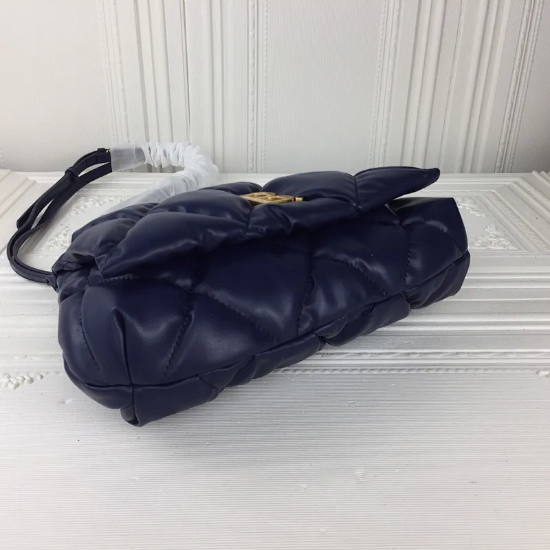 All categories Official website "Brand Women's Bags" Women's Bags 💙 BALENCIAGA 2023 latest Balenciaga crossbody bag
