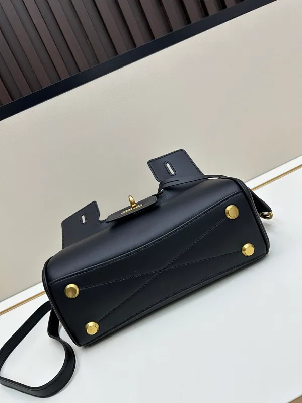 All categories Balenciaga Women's Bags (Balenciaga) Balenciaga 804816