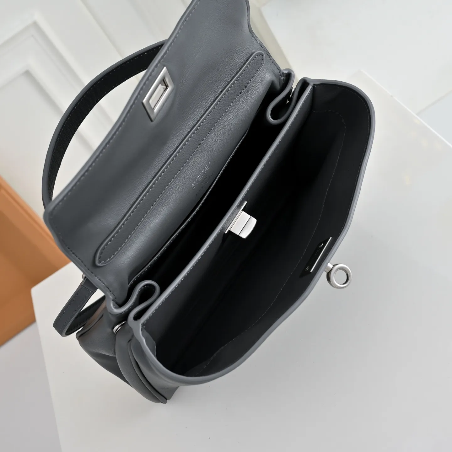 All Categories Balenciaga Women's Bags (Balenciaga) Balenciaga Original Order 6668