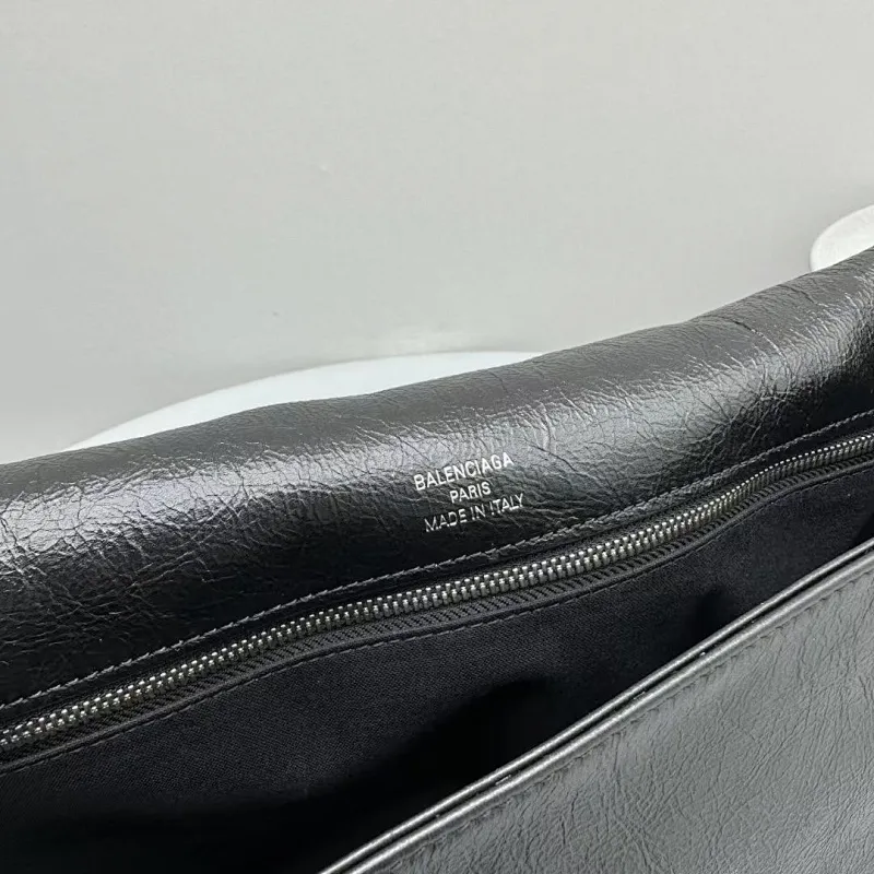 All Categories Balenciaga Women's Bags (Balenciaga) Balenciaga 2323