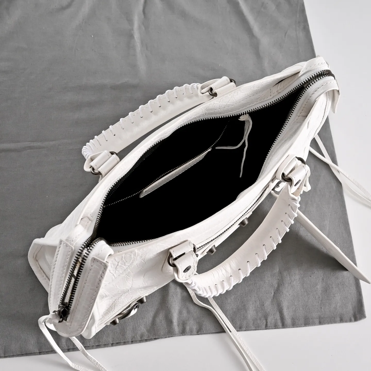All Categories Balenciaga Women's Bags (Balenciaga) Balenciaga 3030