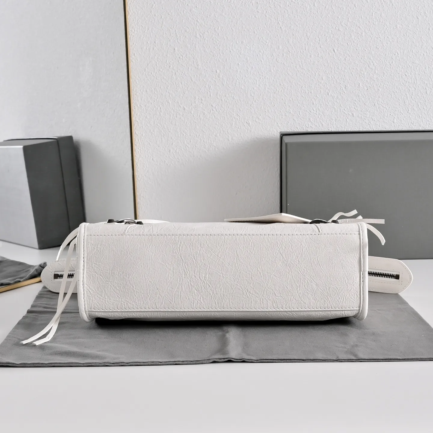 All Categories Balenciaga Women's Bags (Balenciaga) Balenciaga 3030