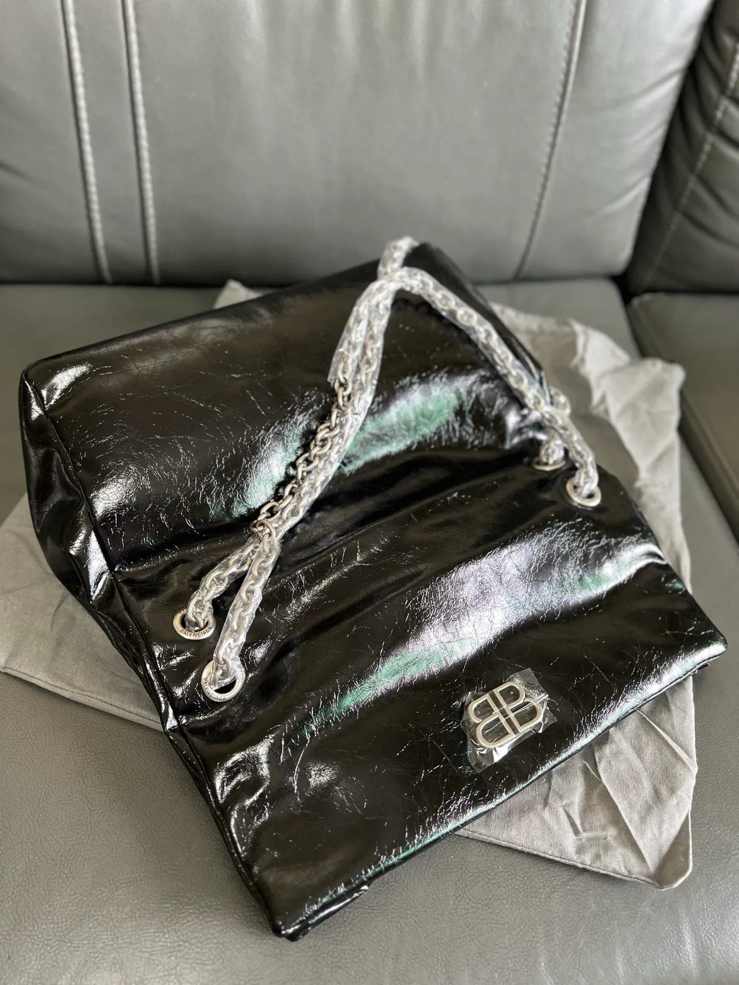 All Categories Official Website "Brand Women's Bags" Women's Bags 💙 BALENCIAGA 2026 New BALENCIAGA Crossbody Bag