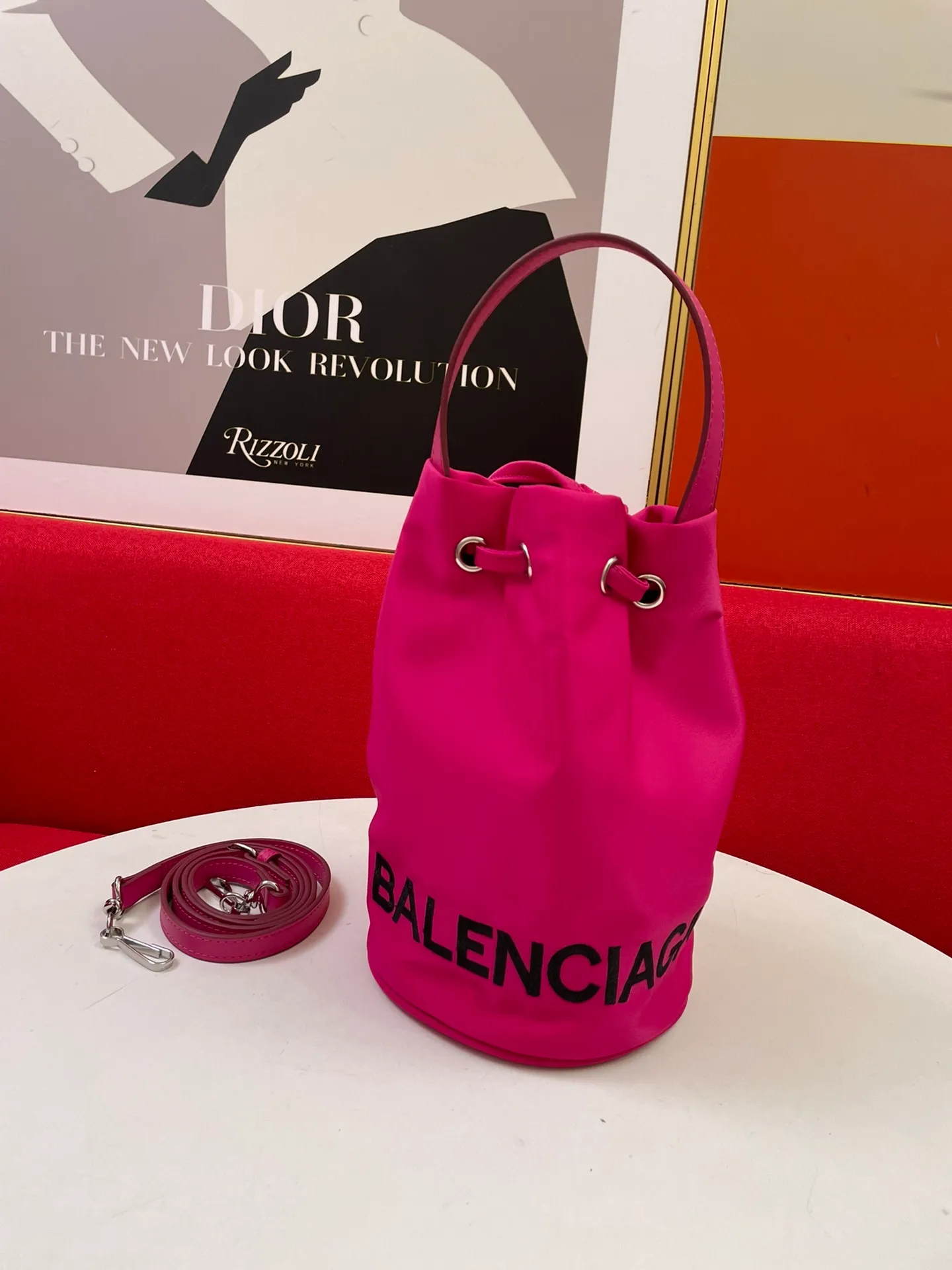 All categories Official website "Brand Women's Bags" Women's Bags 💙 BALENCIAGA 2023 latest Balenciaga bucket bag