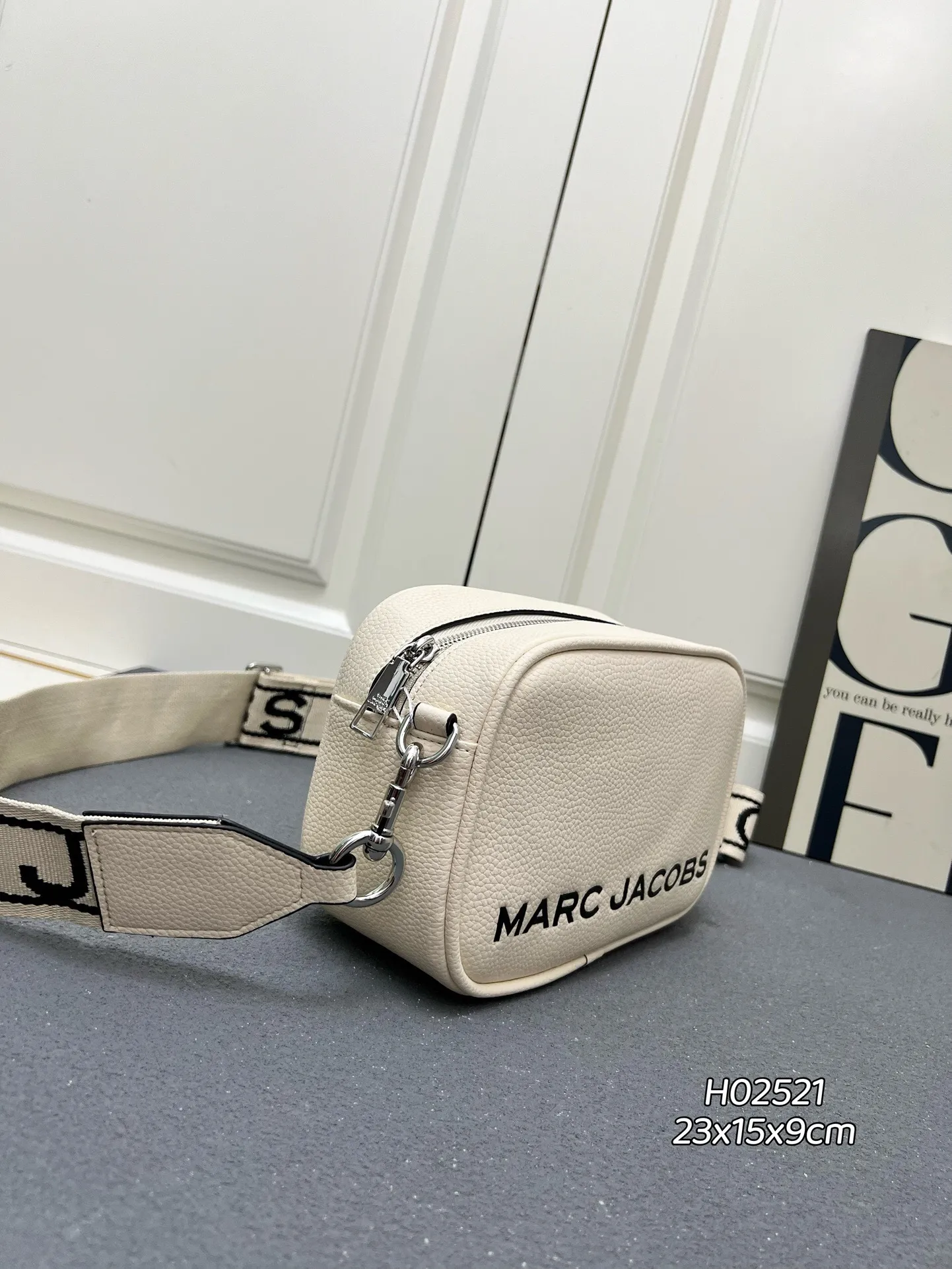 All Categories Official Website "Brand Women's Bags" Women's Bags 💙 BALENCIAGA 2025 New Balenciaga Crossbody Bag