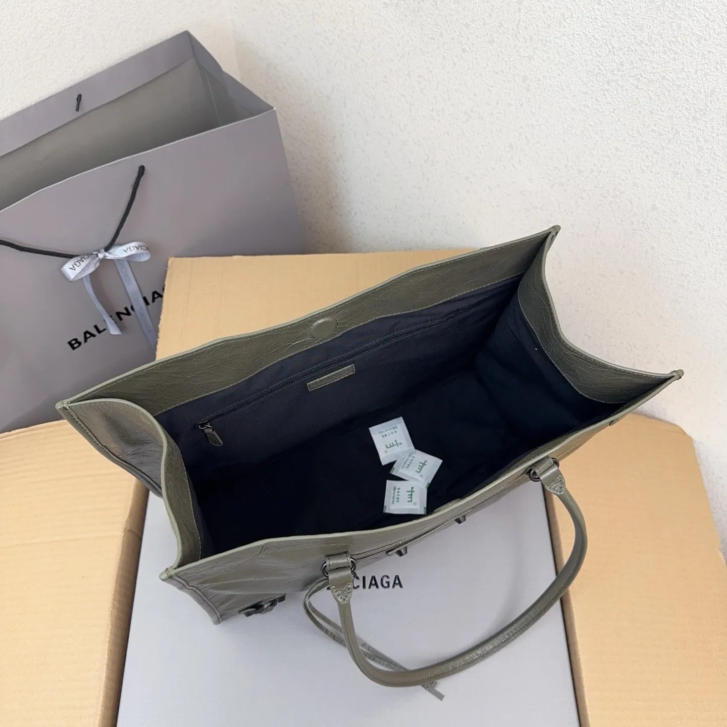 All Categories Balenciaga Women's Bags (Balenciaga) Balenciaga Original Order 2190